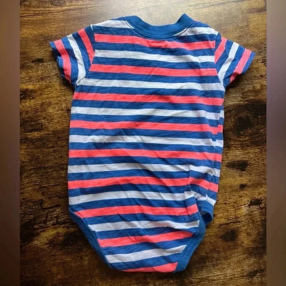 BUNDLE: Carter’s | 2- boys one piece outfits. Size: 6M/9M​